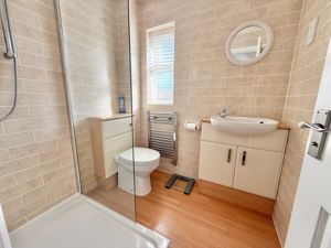 Photo 16- click for photo gallery